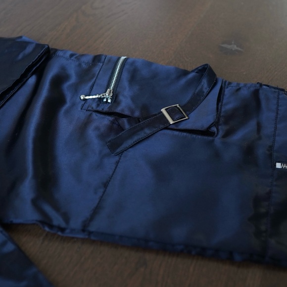 Youth in Balaclava trousers - Picture 6 of 8